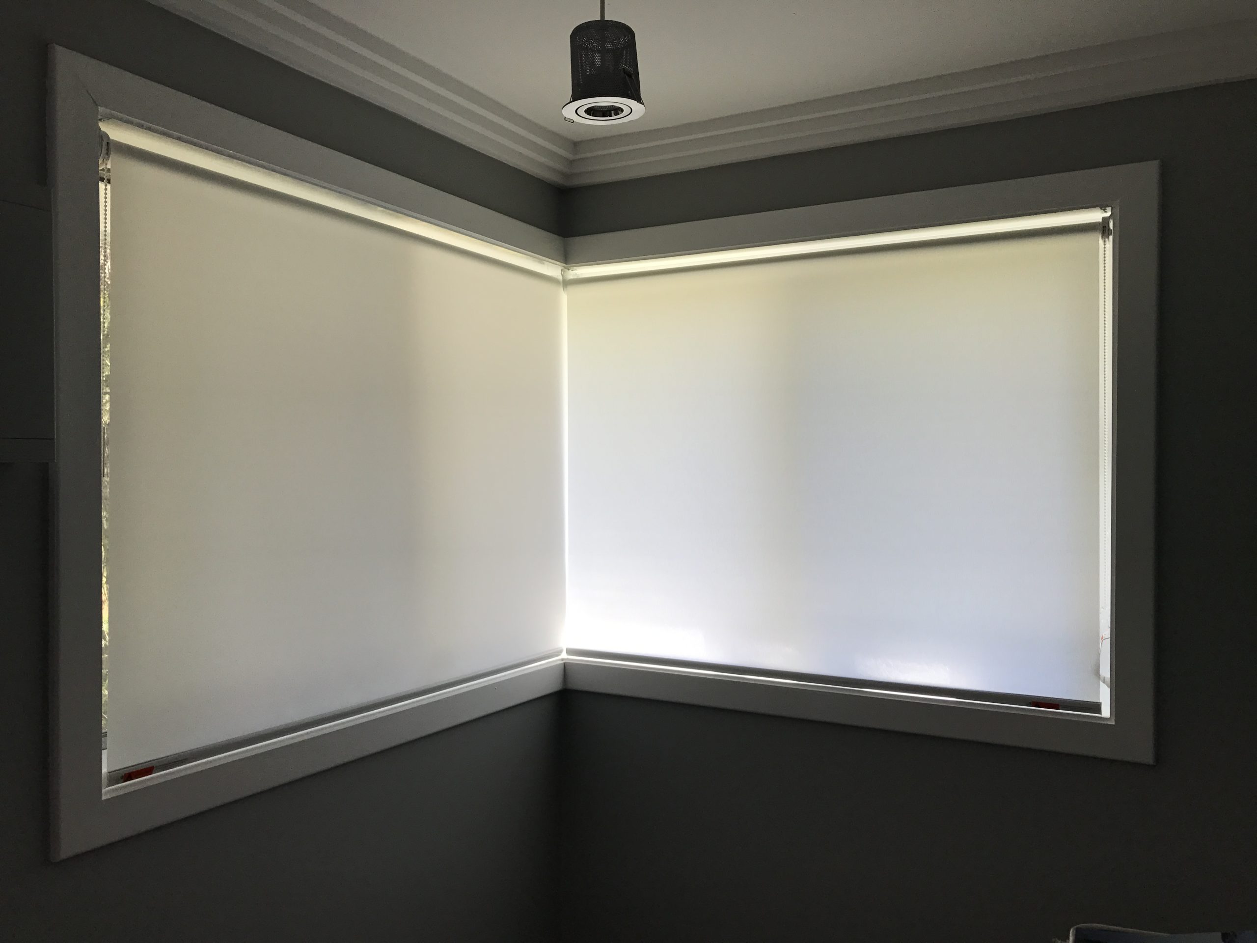 Effortlessly managelight and privacy